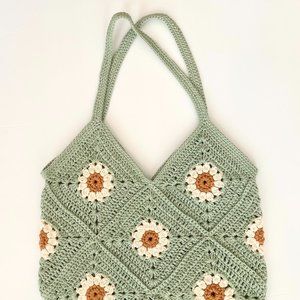 Boho Bliss: Handcrafted Crochet Tote Bag for Free-Spirited Elegance